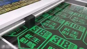 Roll Feed Flatbed Cutting Machine
