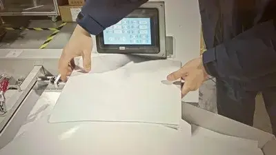 Independent cutting for blank roll media